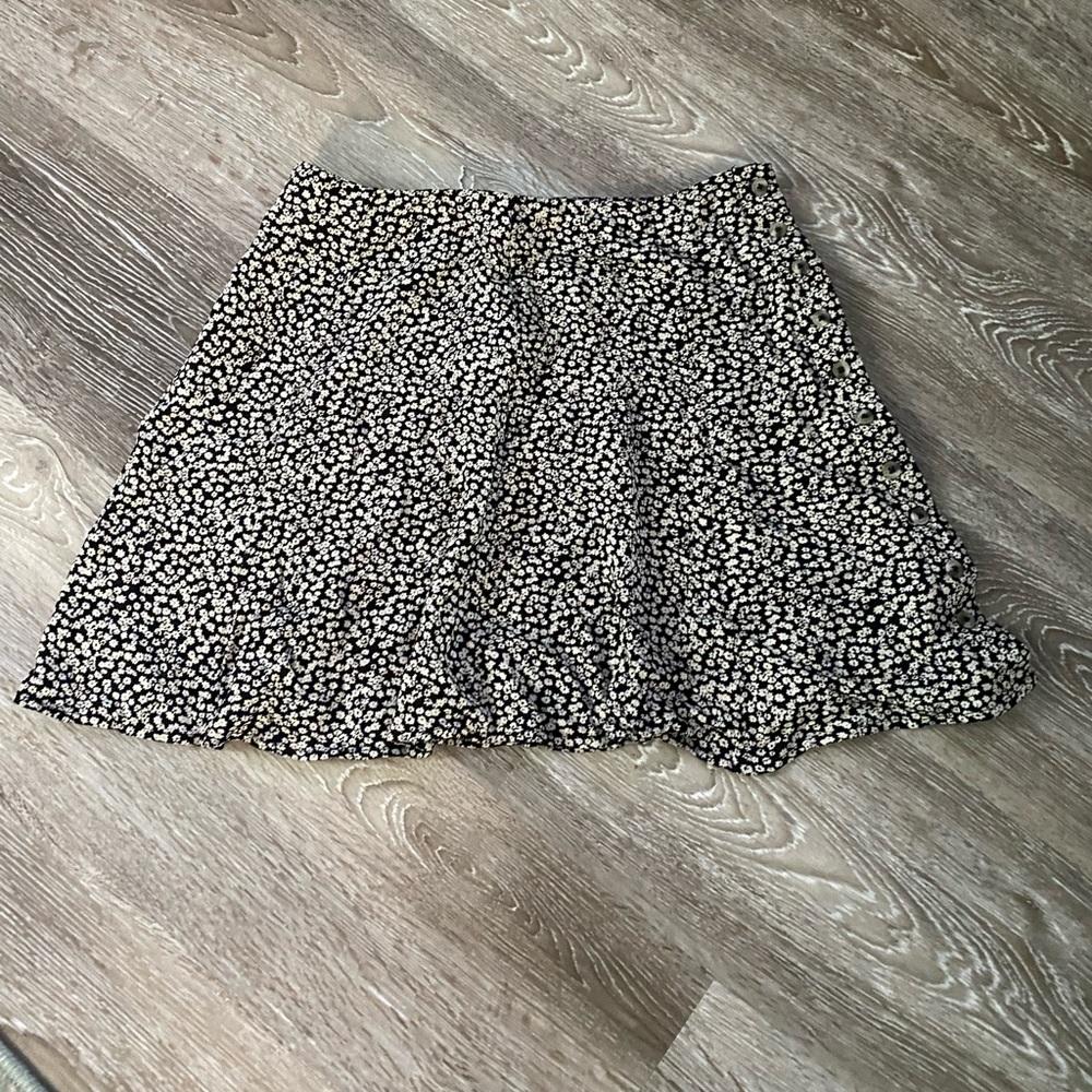 American Eagle Floral Skirt